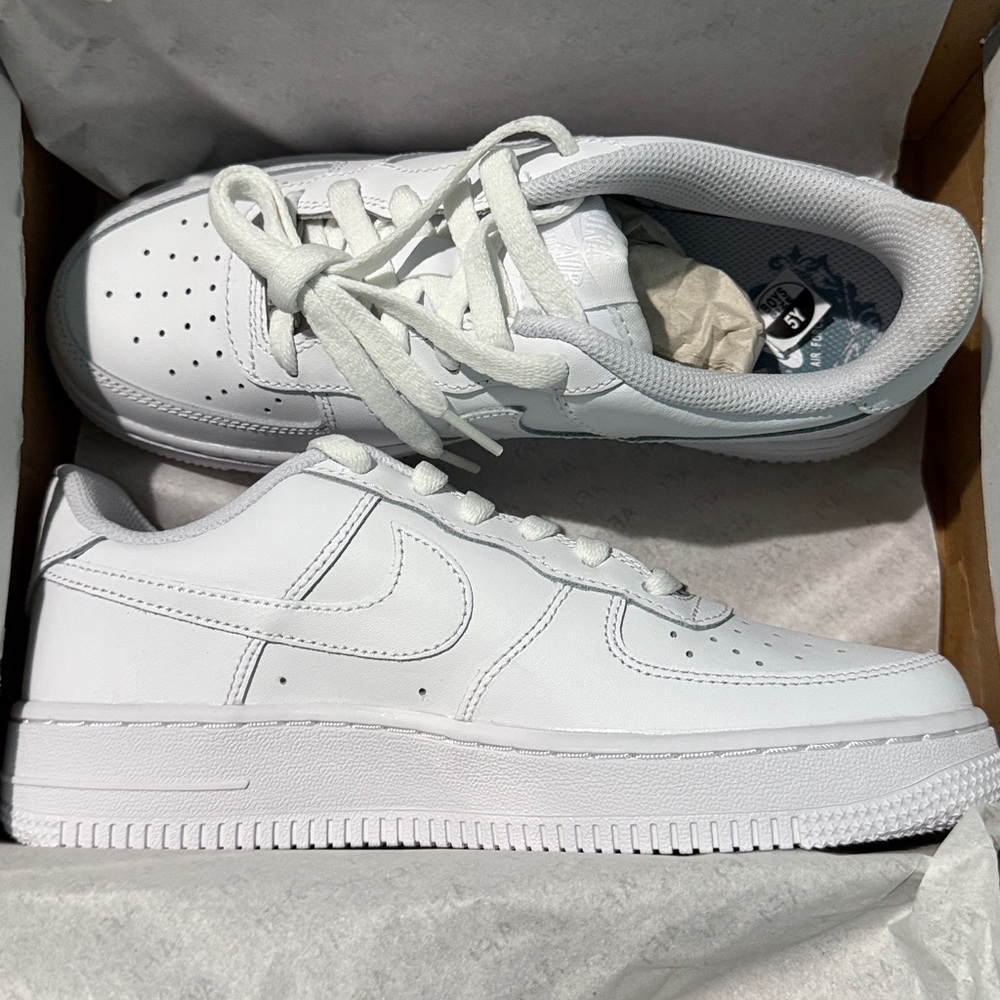 •NEW• Nike Air Force 1 LE (GS)